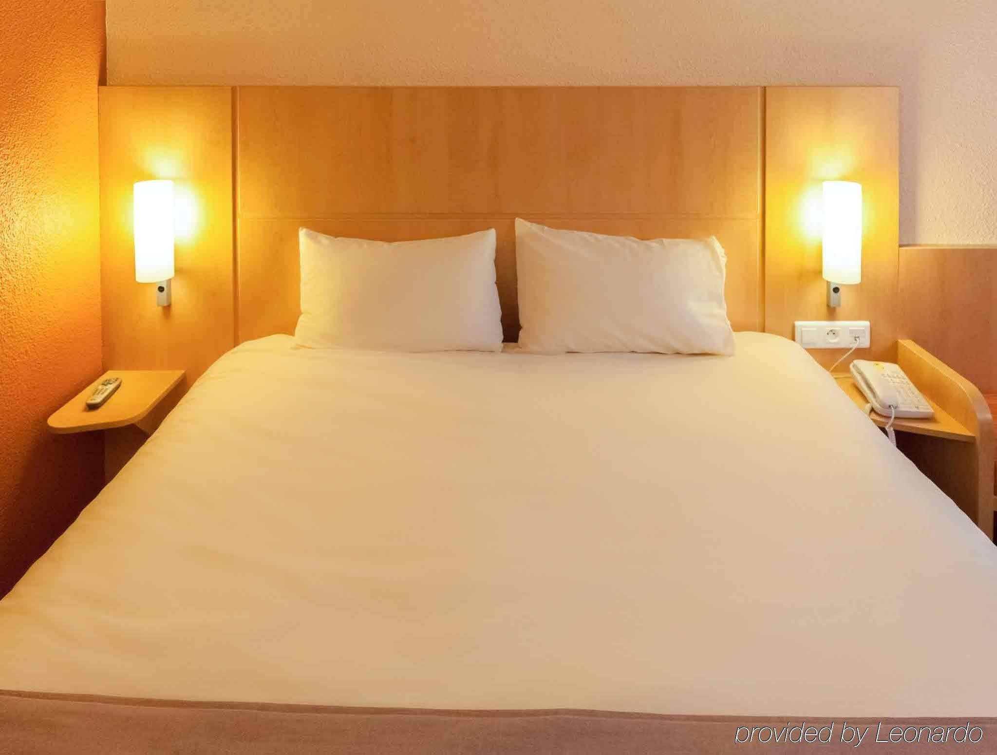 Ibis Alencon Hotel Luaran gambar
