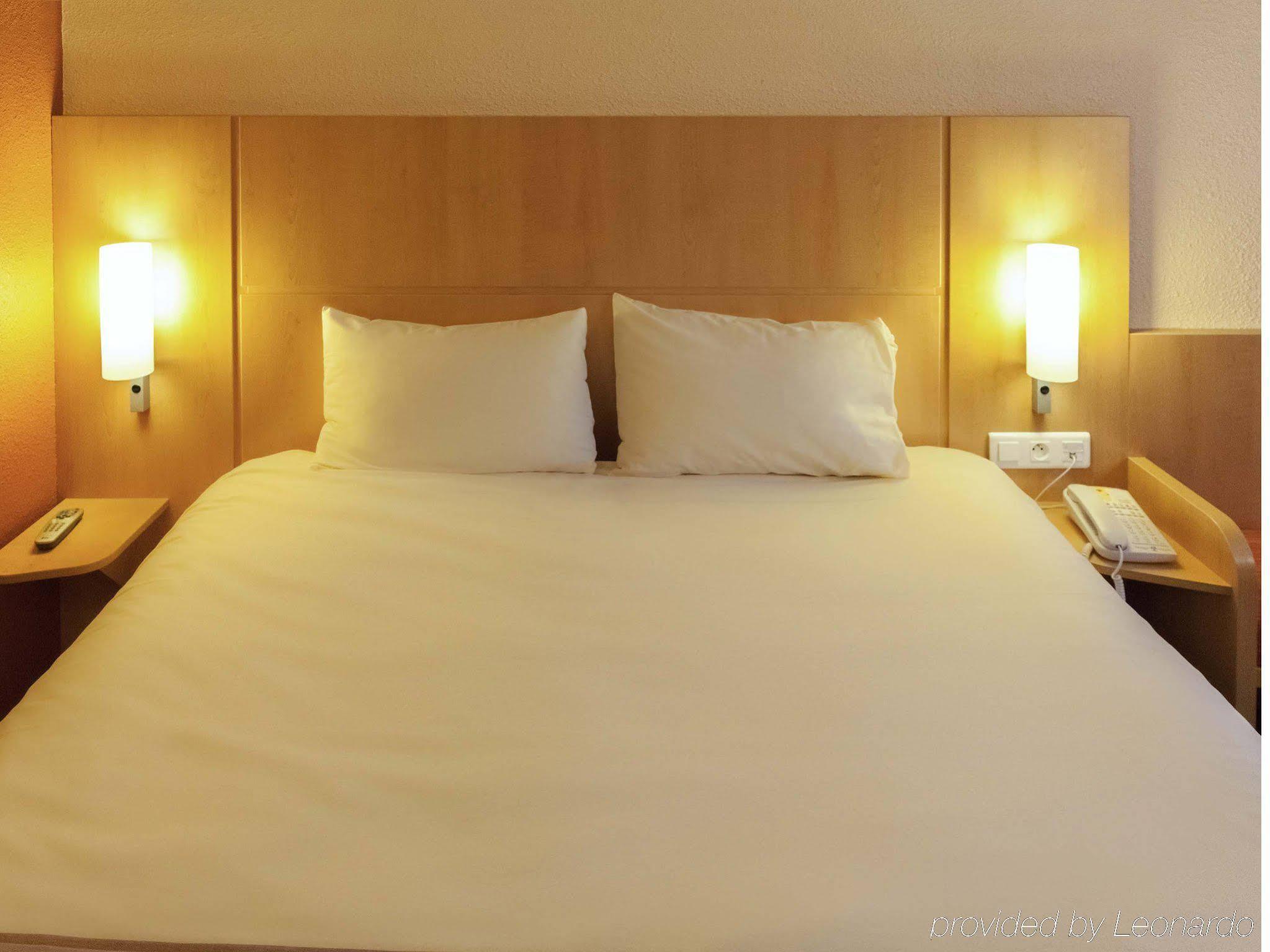 Ibis Alencon Hotel Luaran gambar